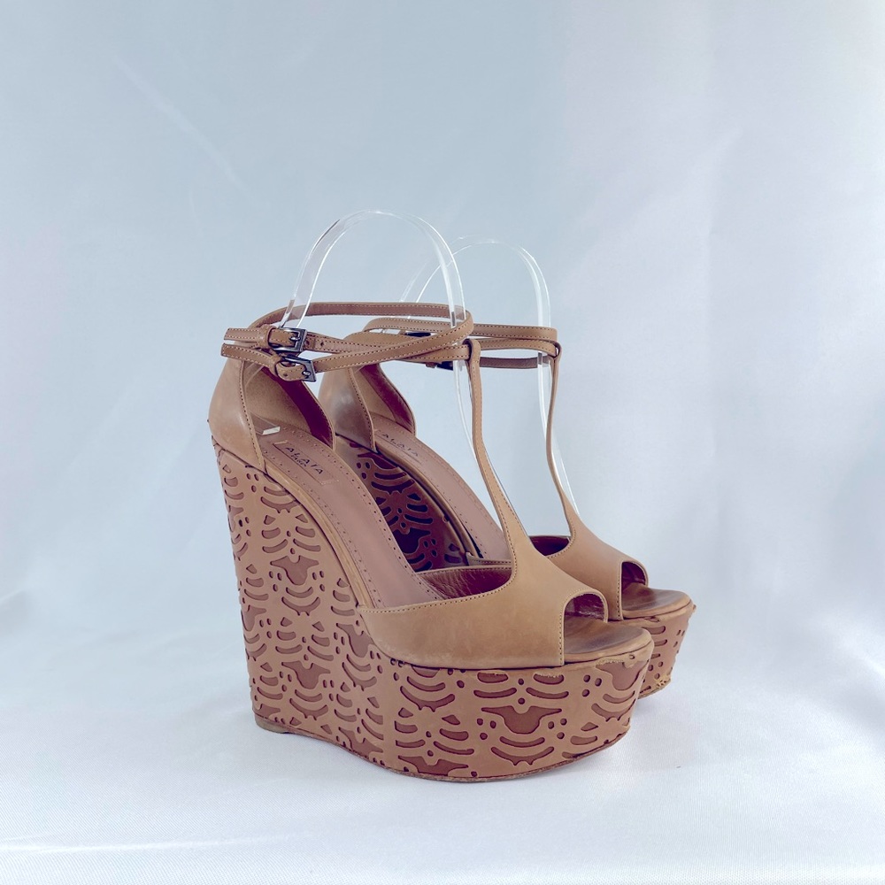 Amazing Alaia Wedges. Size 37.5